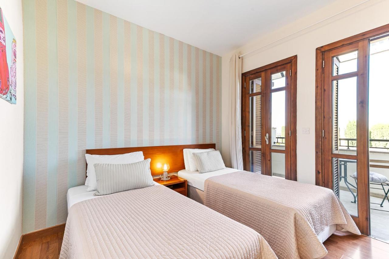 2 Bedroom Apartment Assia With Communal Pool, Aphrodite Hills Resort Kouklia Exterior foto