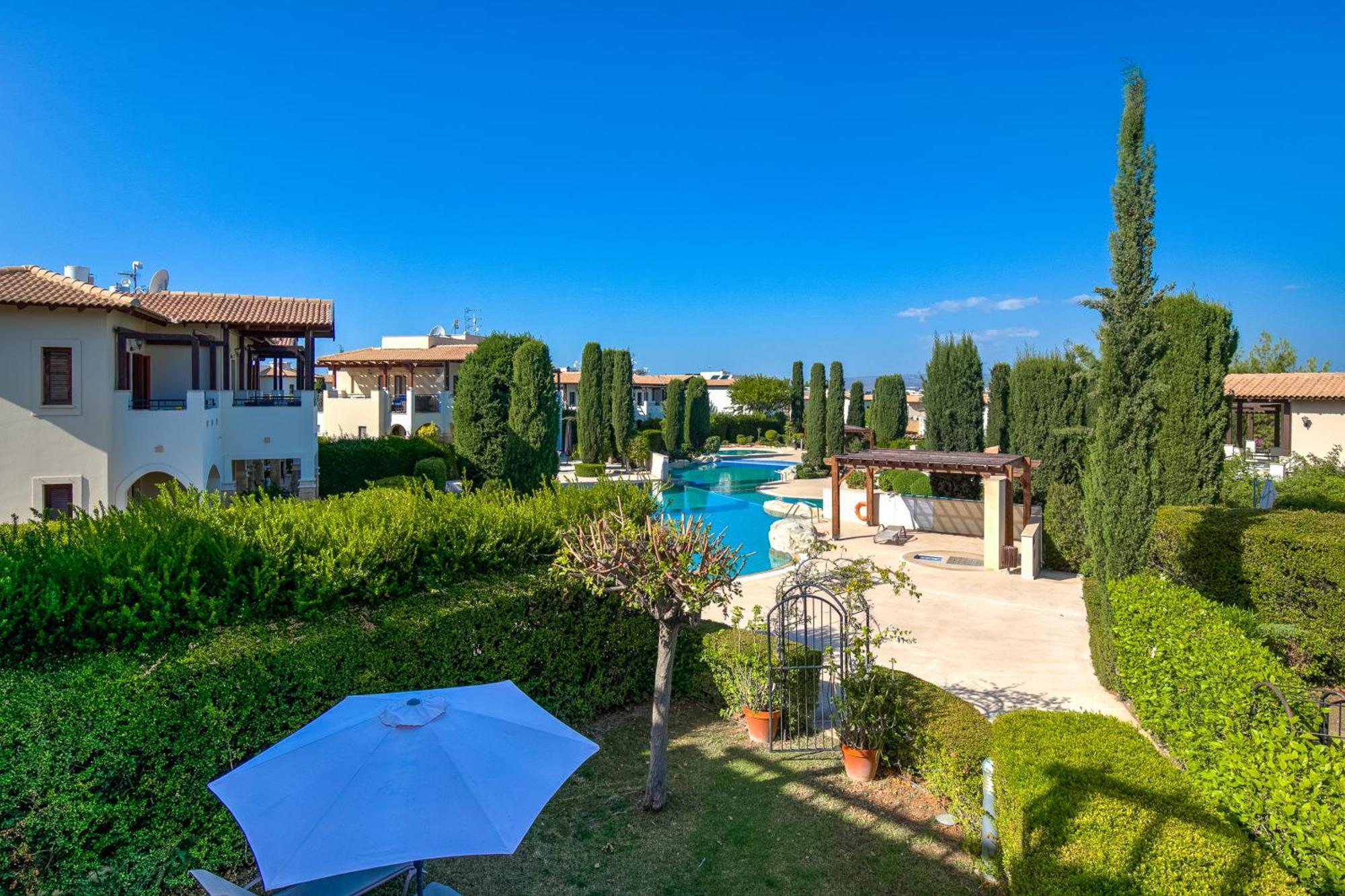 2 Bedroom Apartment Assia With Communal Pool, Aphrodite Hills Resort Kouklia Exterior foto